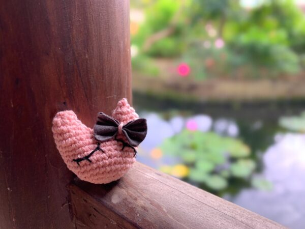 móc khóa mèo bông crochet